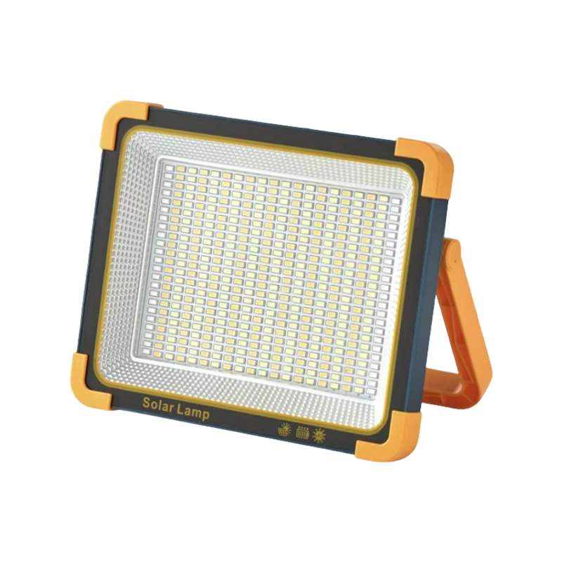 كشاف كبير يعمل بالطاقة الشمسية بقدرة 15600 مللي أمبير في الساعة